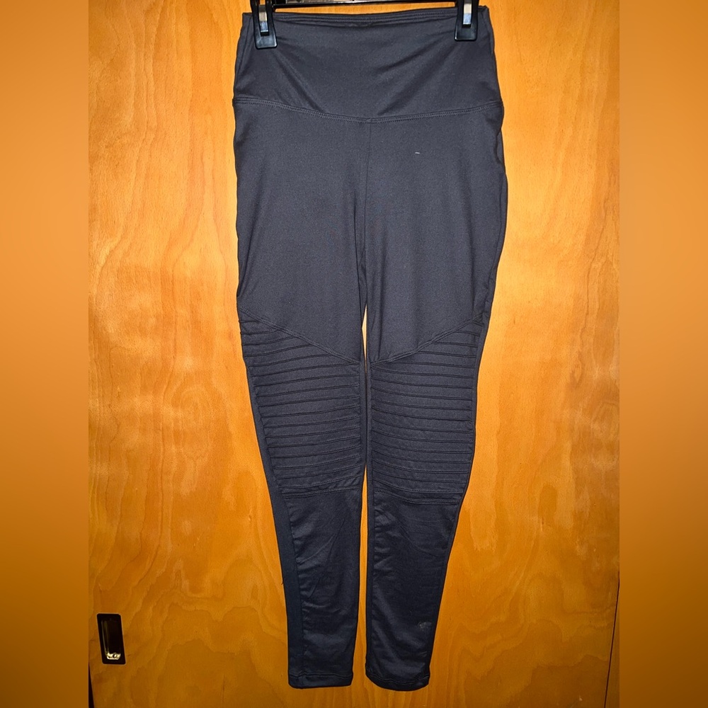 NWOT gray leggings sz S